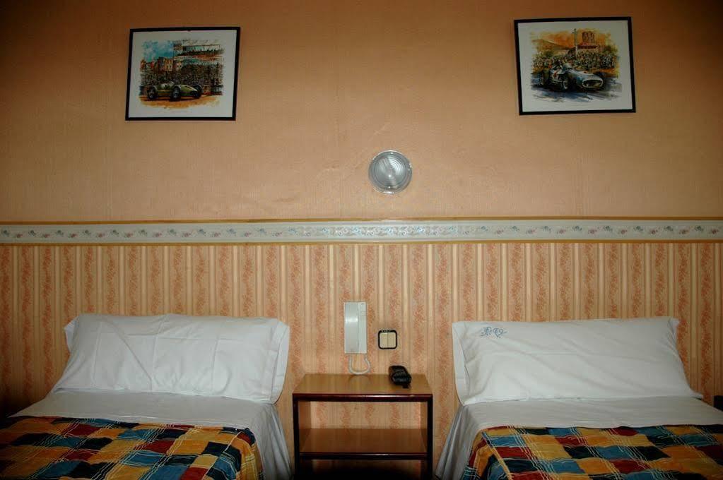 Pension Venecia Salou Buitenkant foto