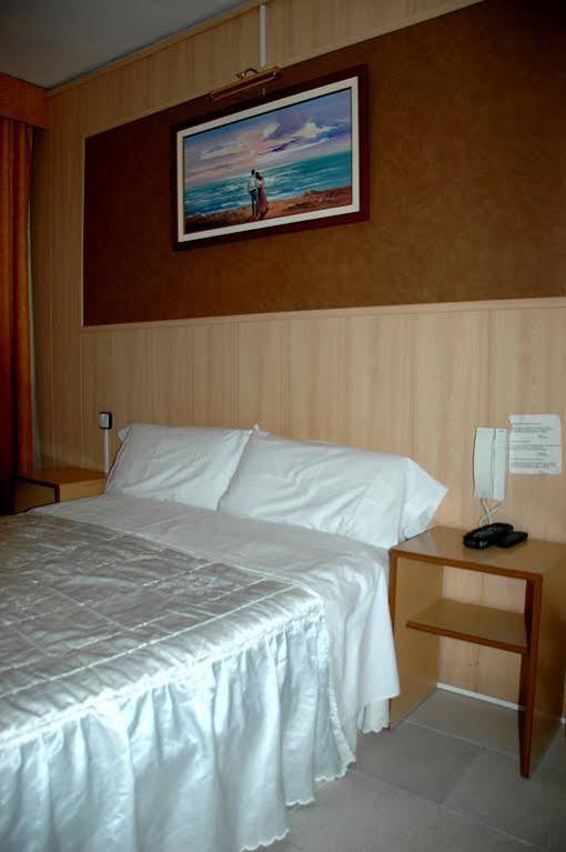Pension Venecia Salou Buitenkant foto
